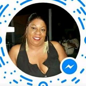 Meet your Posher, Yvette